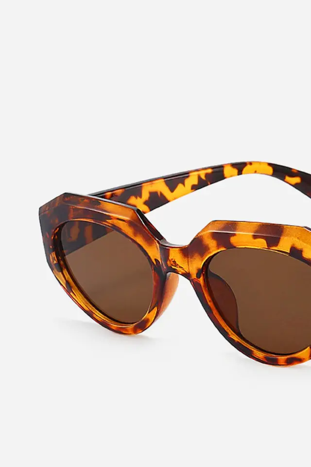 Retro Leopard Irregular Frame Sunglasses