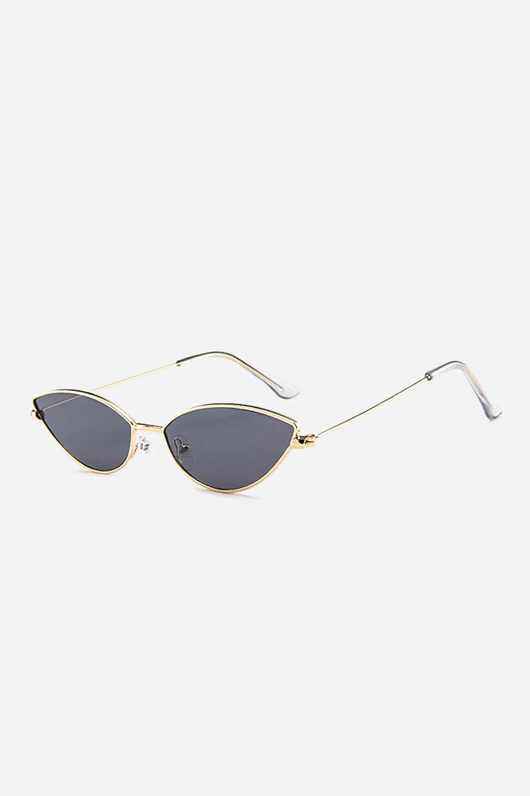Cat Eye Frame Metal Sunglasses