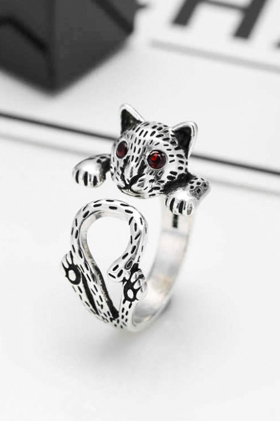 Ethnic Red Eye Fortune Cat Ring