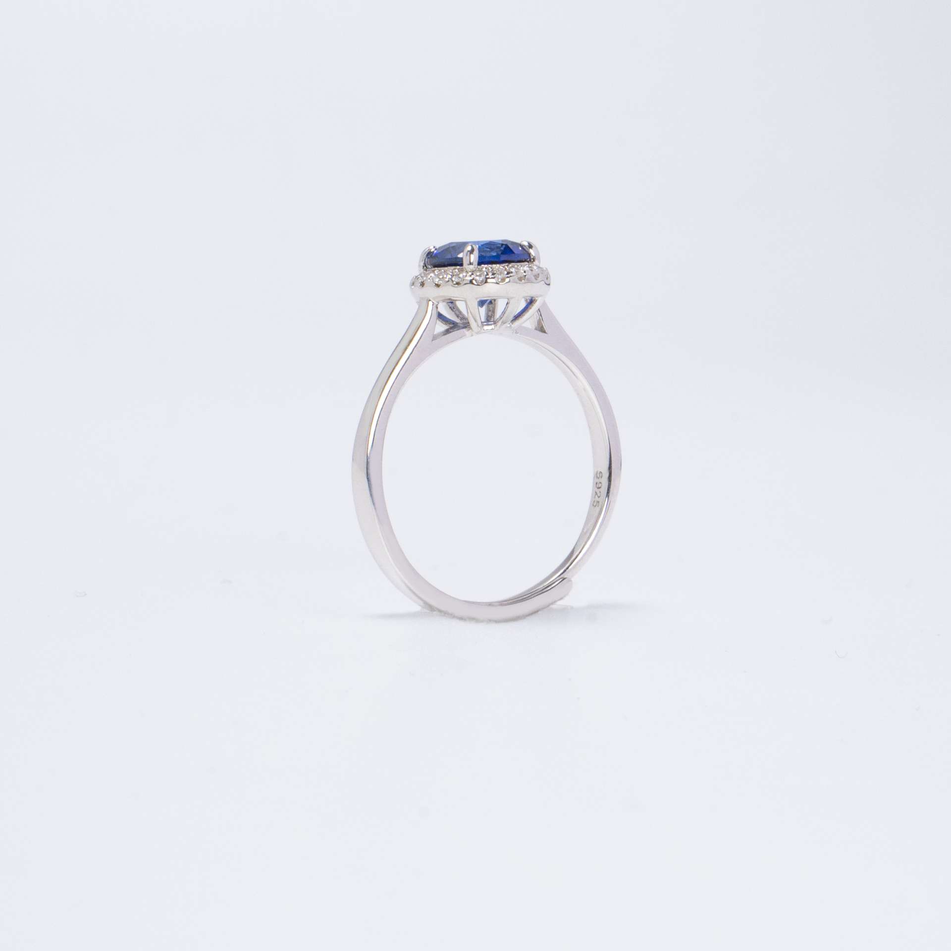 1CT Synthetic Sapphire Round Brilliant Cut Ring