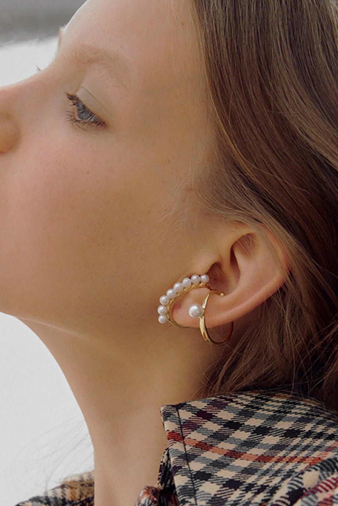 C-shaped Pearl Earrings Set