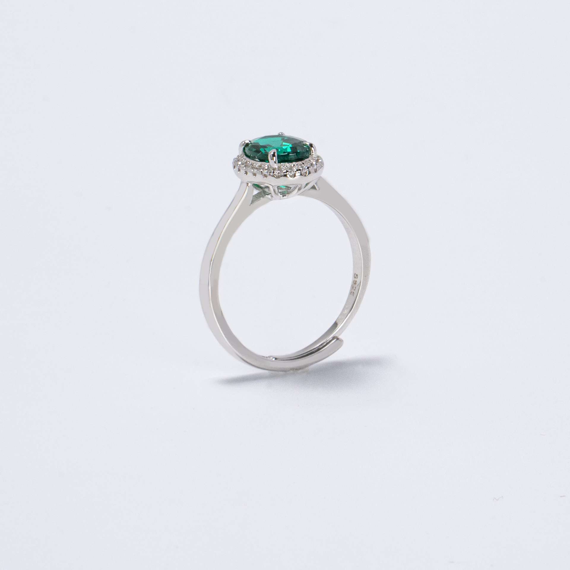 1.5CT Synthetic Emerald Oval Cushion Cut Ring